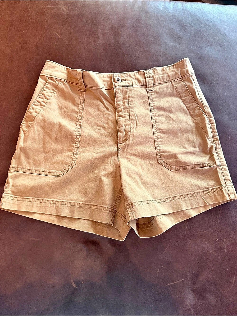 Old Navy High-Rise OG Chino Shorts Cargo Shorts in Brown Large